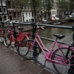 Bicicletas por las calles de Amsterdam
