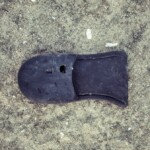 Serie "Caminados", fotografias de calzado encontrado en diversos lugares.